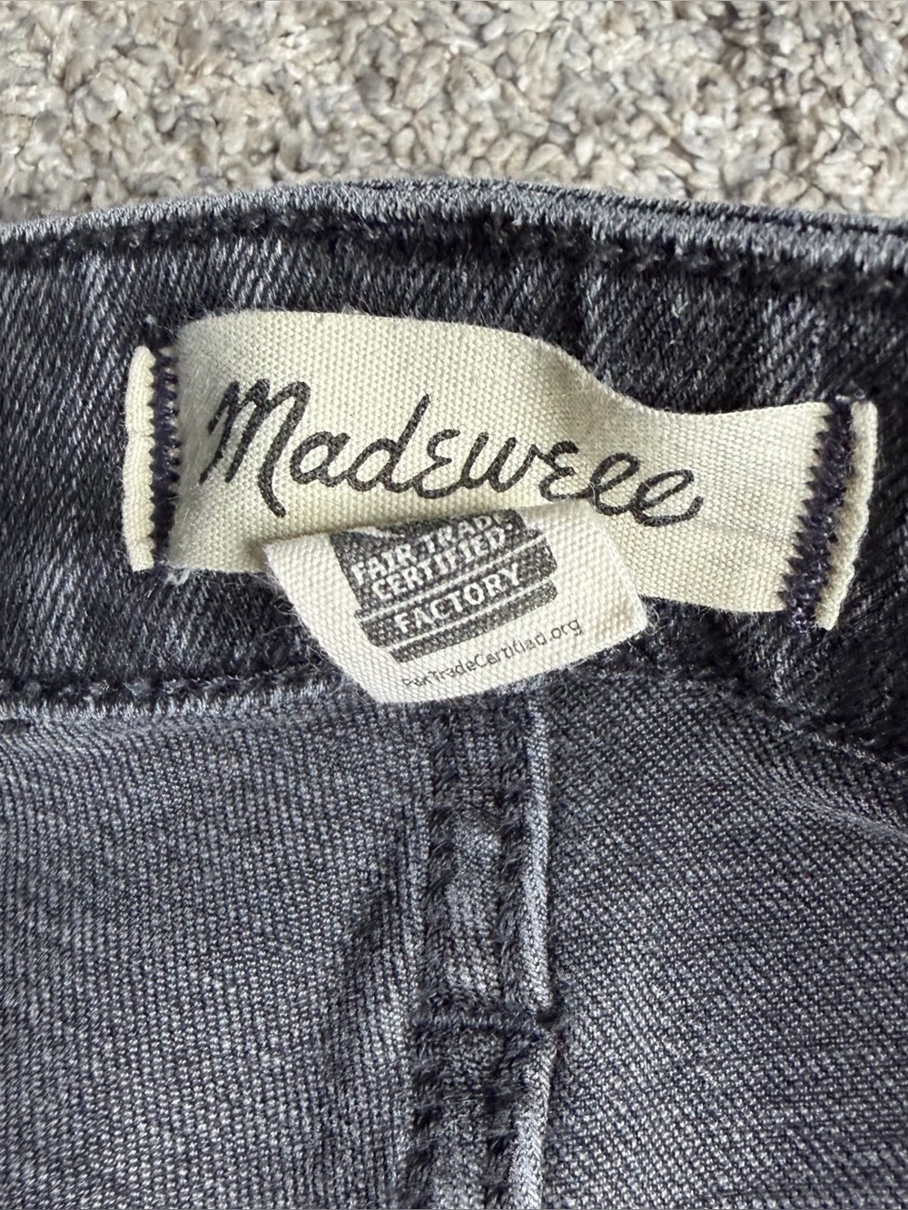 Madewell Plus Mid-Rise Stovepipe Jeans 18 W black Armand Wash Raw-Hem Edition - Picture 10 of 15
